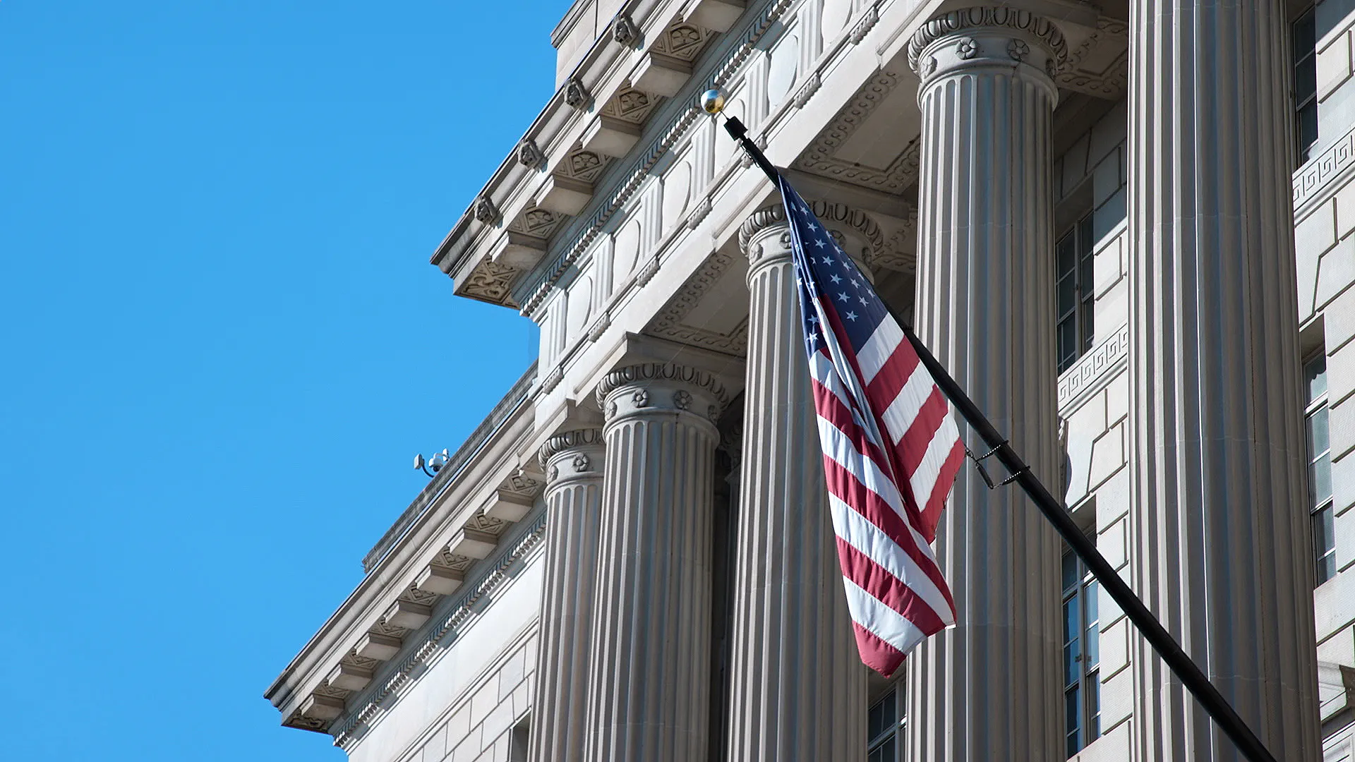 Leveraging AI: The role of artificial intelligence in government operations.
