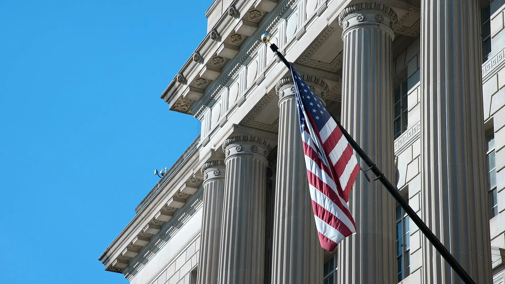 Leveraging AI: The role of artificial intelligence in government operations.