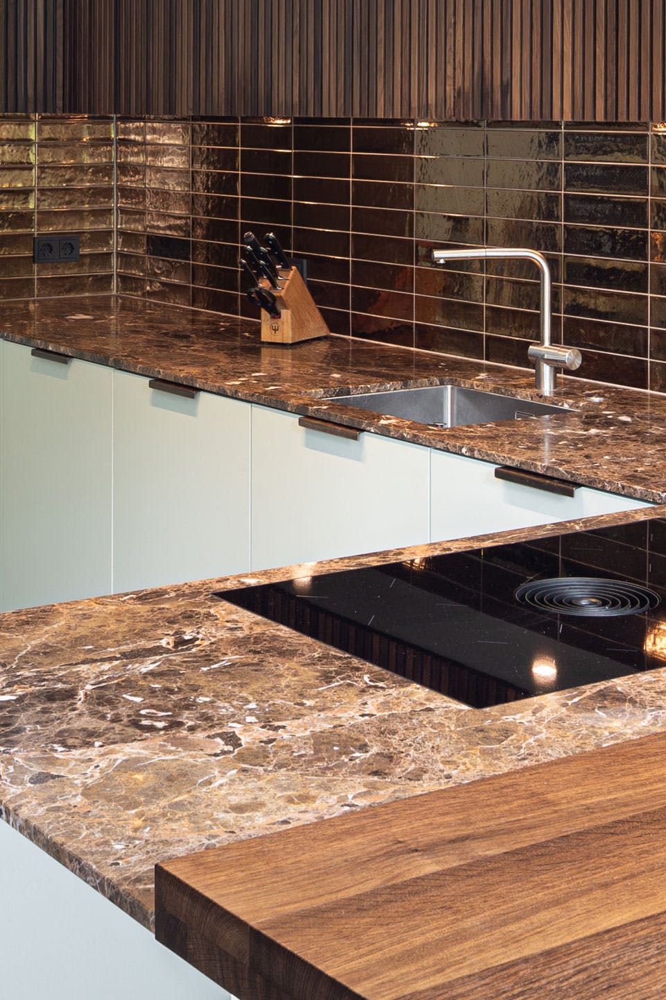 Naturstein-Arbeitsplatten aus Emperador