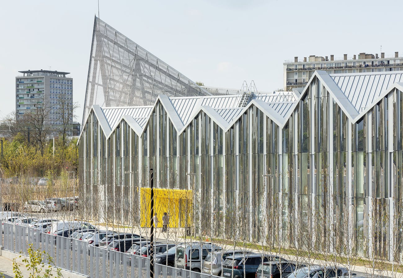 T9 tramway maintenance and warehousing center