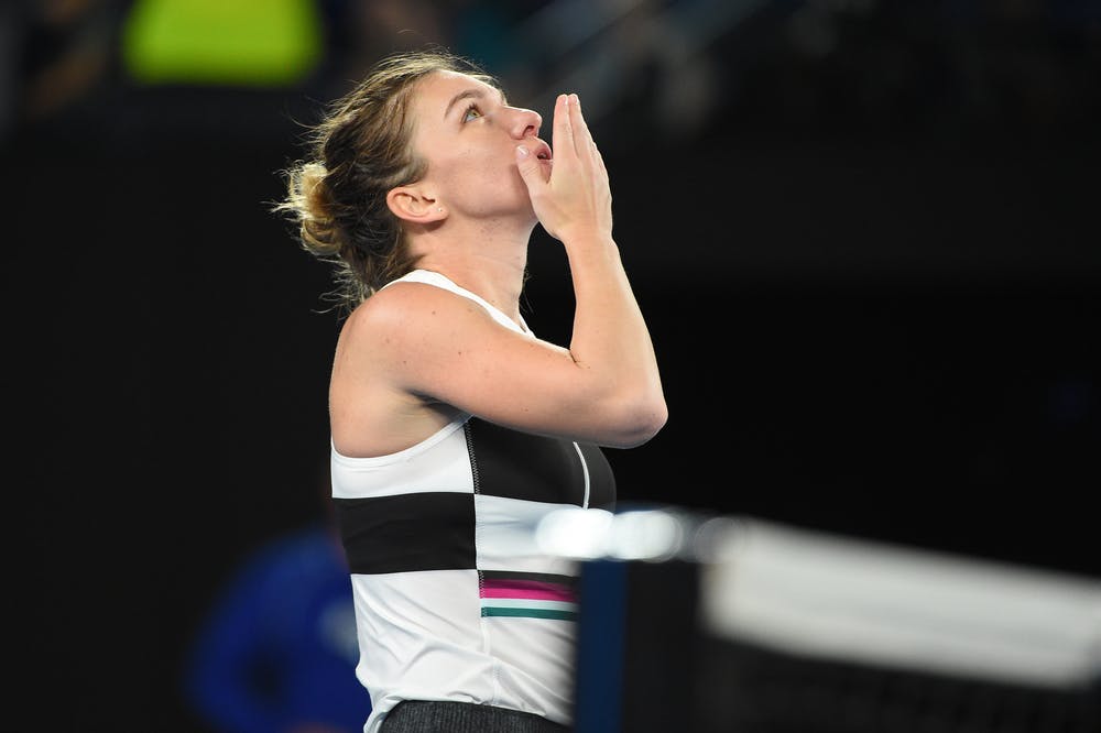 Simona Halep sending love to the sky during the 2019 Australian Open