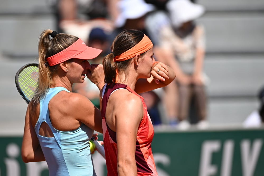 Anna Bondar, Greet Minnen, women's doubles, second round, Roland-Garros 2023