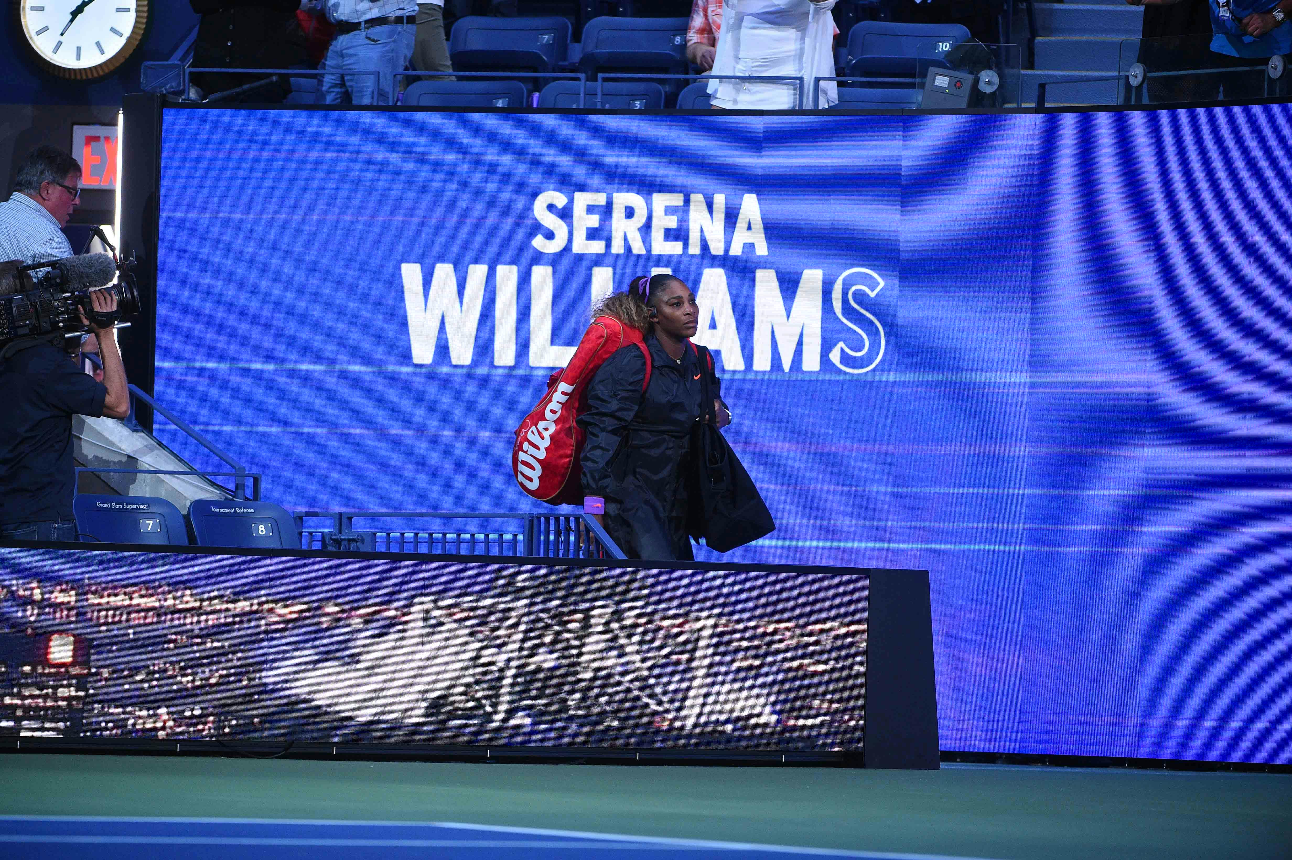 Serena Williams walking on the court at the 2019 US Open