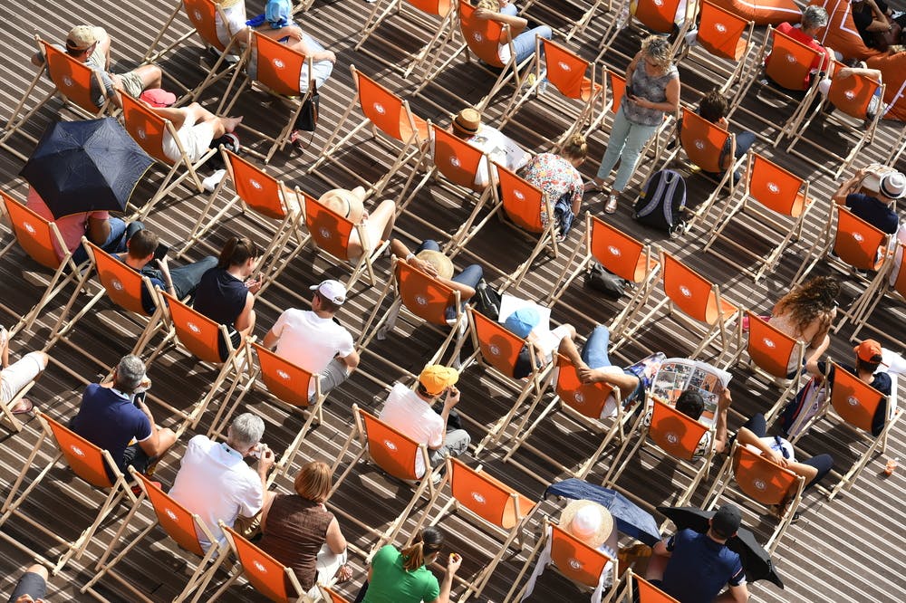spectateurs crowd Roland-Garros place des Mousquetaires 