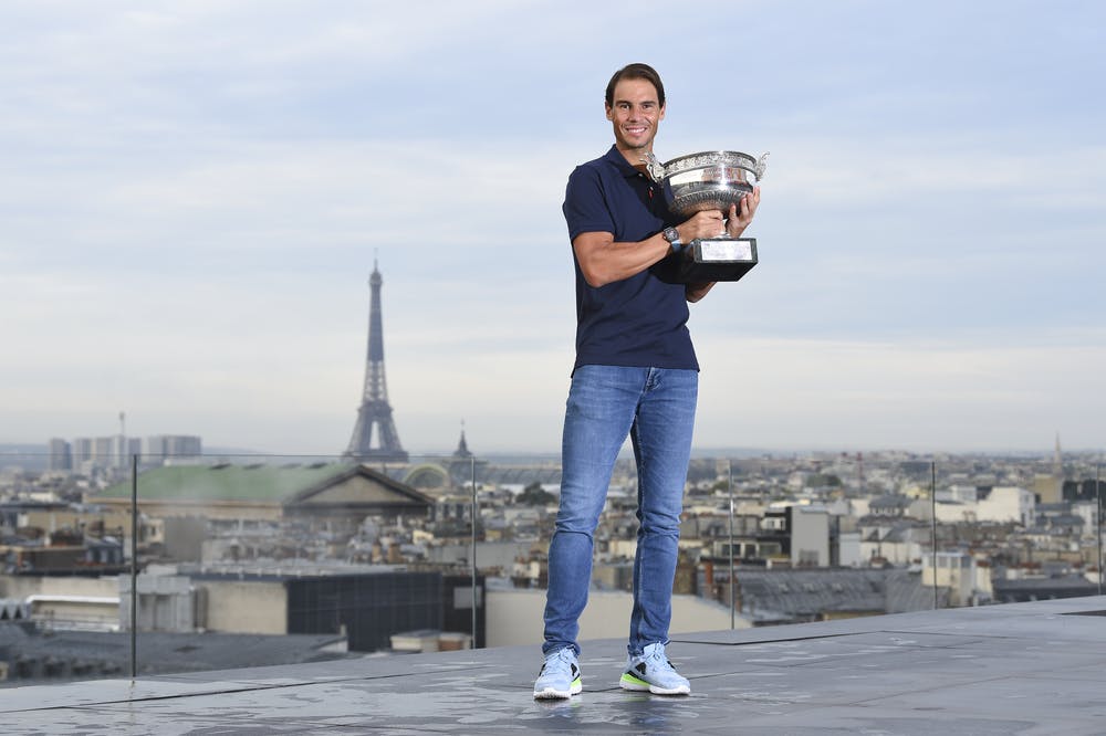 Rafael Nadal sur le toit des Galeries Lafayette au lendemain de son 13e sacre à Roland-Garros 2020
