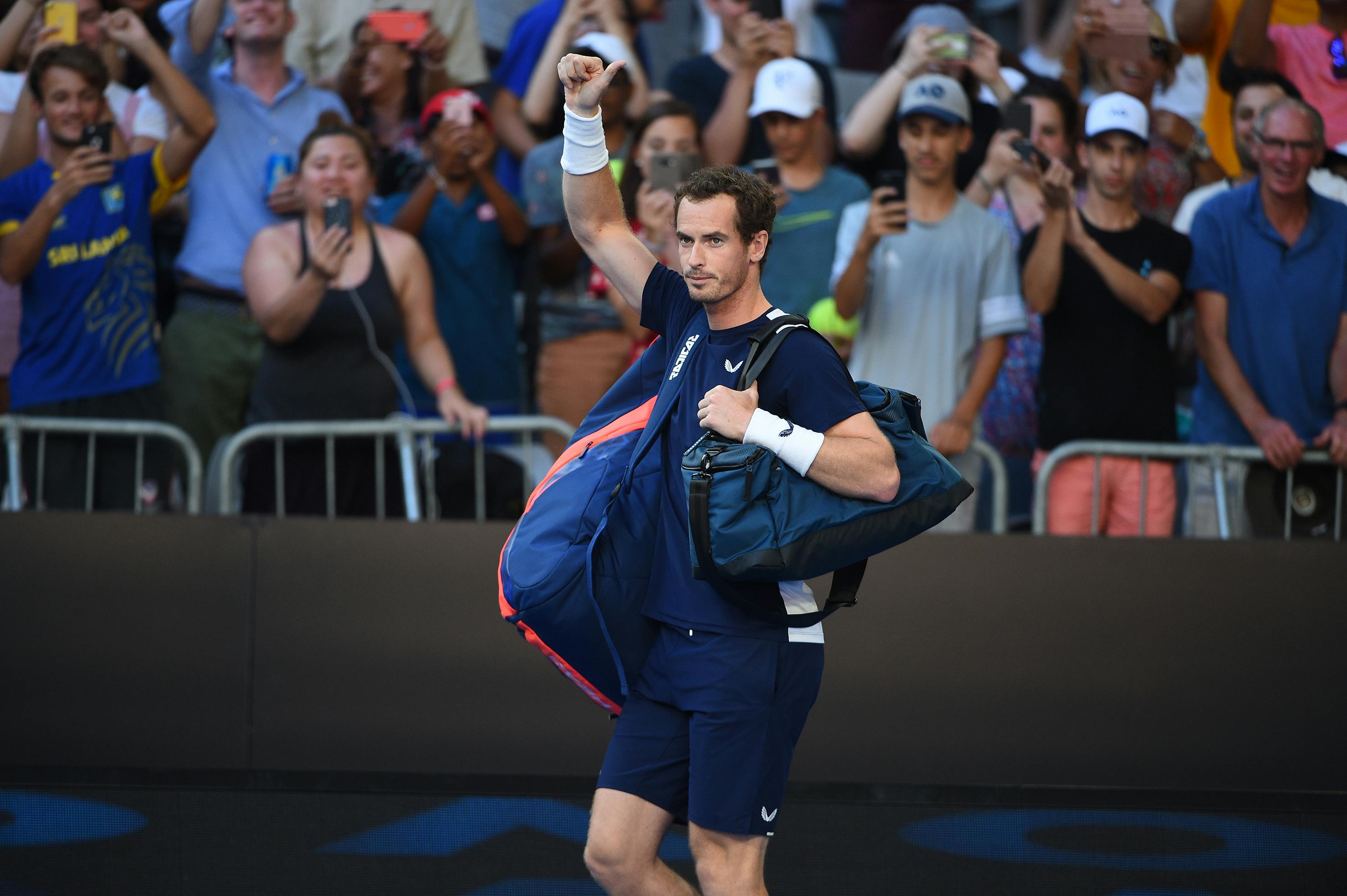 Andy Murray waving goodbye at the Australian Open 2019