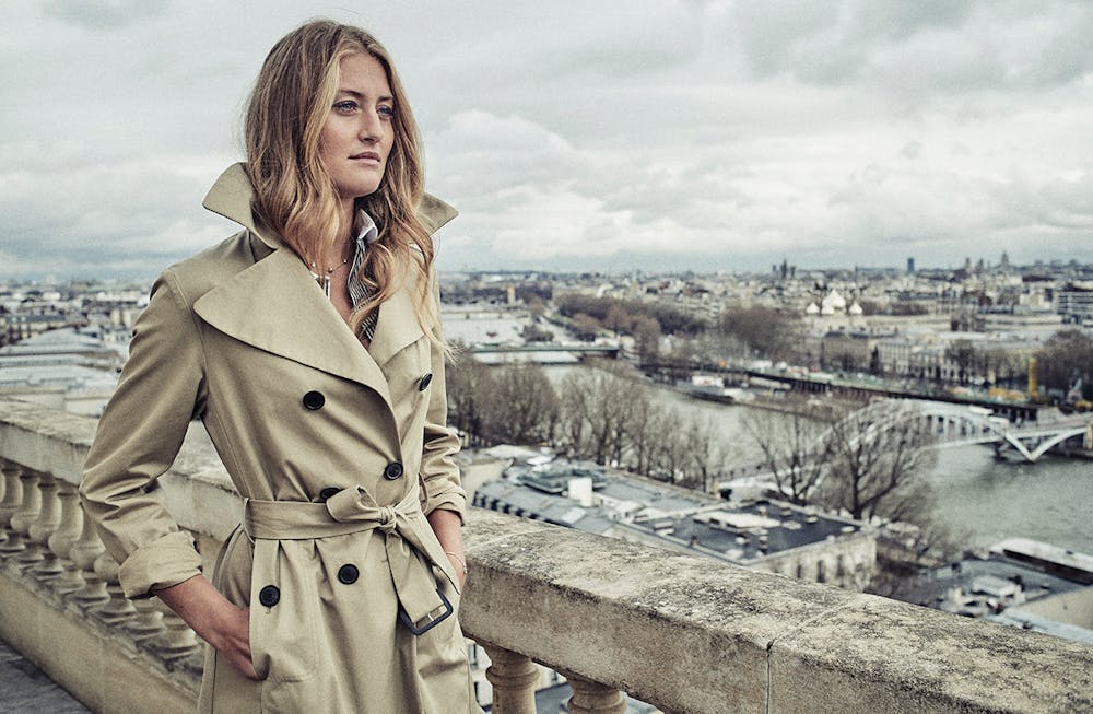 Kristina Mladenovic pose pour 