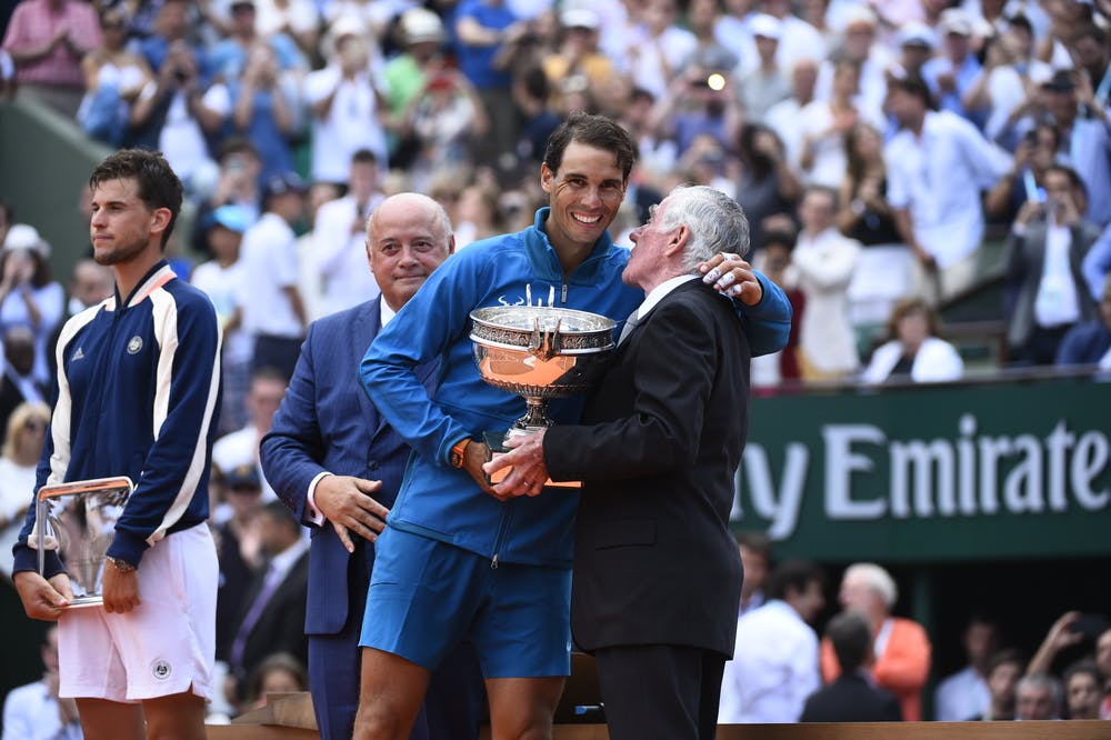 Nadal Thiem Roland Garros 2018 trophy final