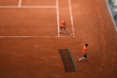 Entretien des courts, Roland-Garros 2018
