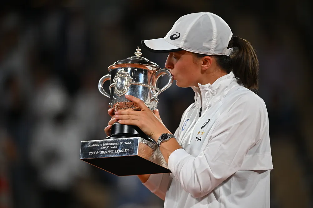 Casquette Roland Garros Signée Iga Swiatek - Blanche, Tennis, Dédicace Originale, Collector