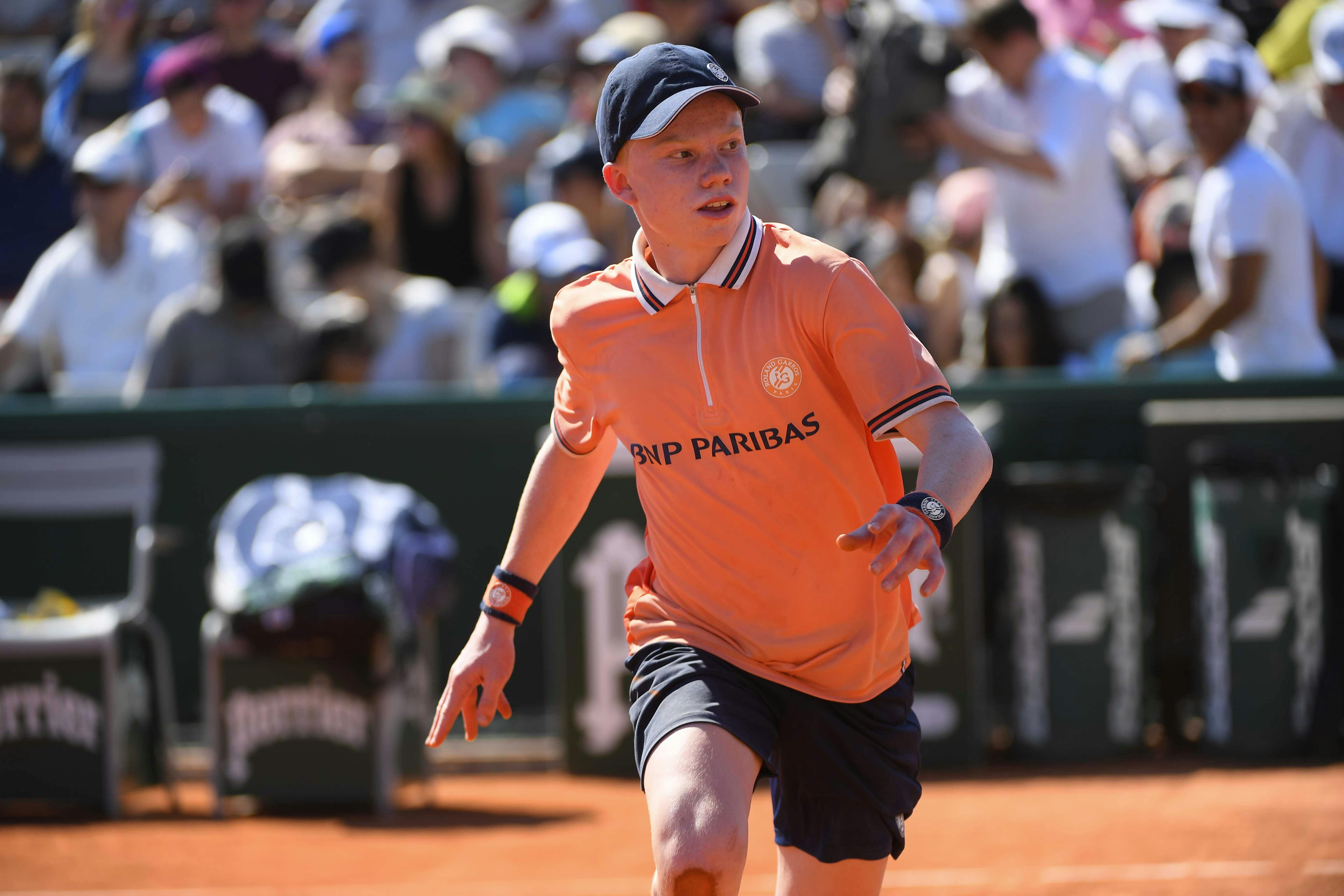 Day In The Life Ball Kids Roland Garros The 21 Roland Garros Tournament Official Site