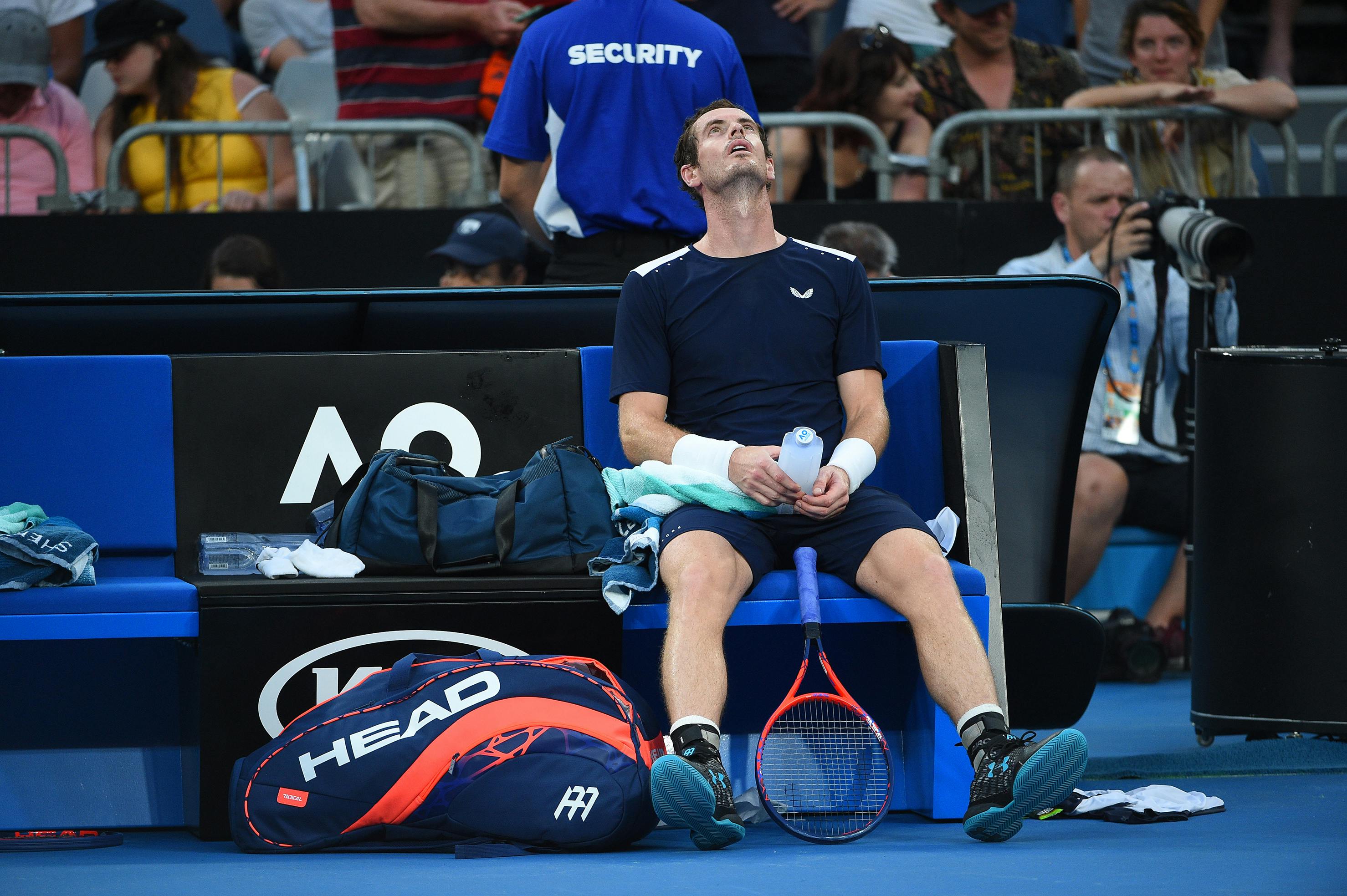 Andy Murray looking at the sky at the Australian Open 2019