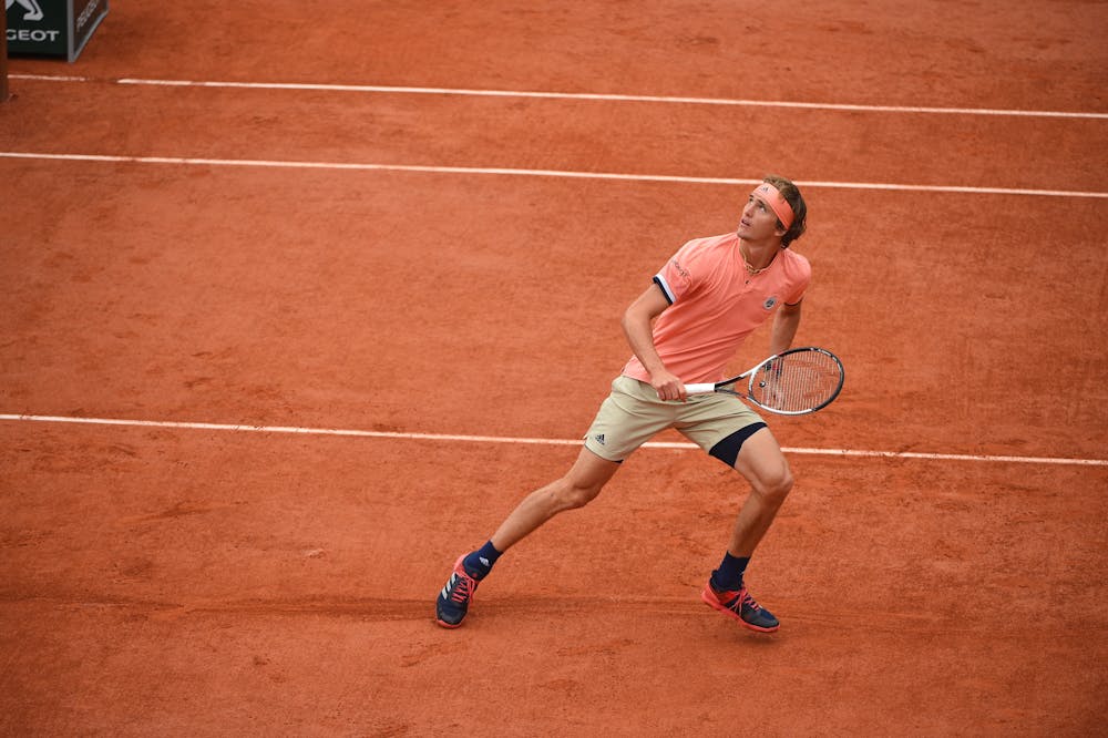 Alexander “Sascha“ Zverev defending on the Roland-Garros 2018 clay