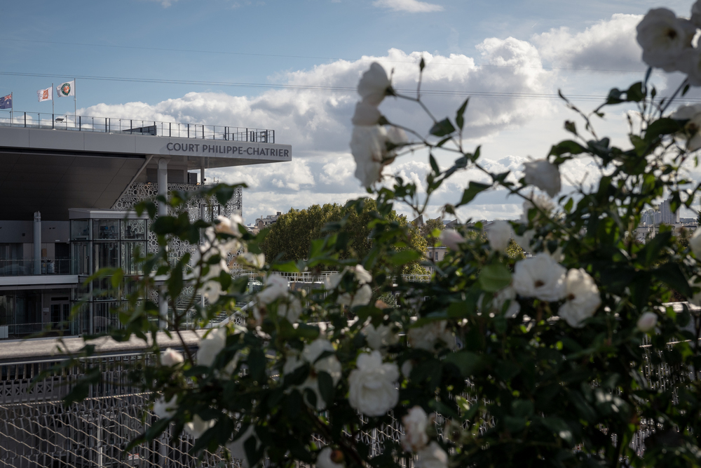 Flowers next to the Philippe-Chatrier Court