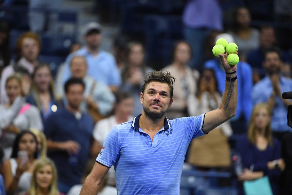 Stan Wawrinka getting prepared to send balls in the crowd at the 2019 US Open