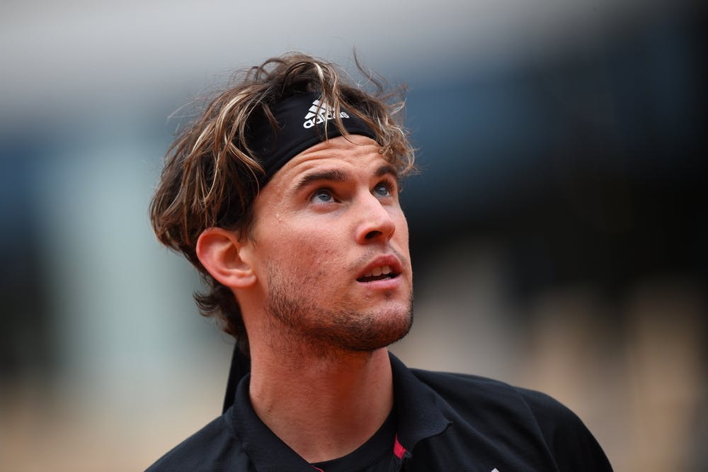 Dominic Thiem looking up at Roland-Garros 2020