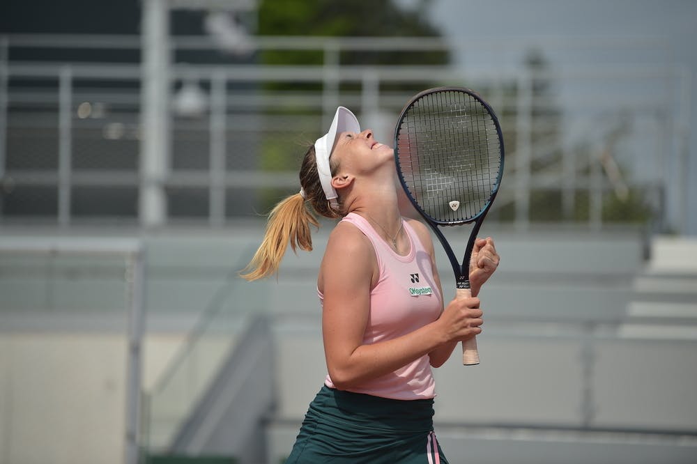 Linda Noskova, Roland Garros 2022, qualifying third round