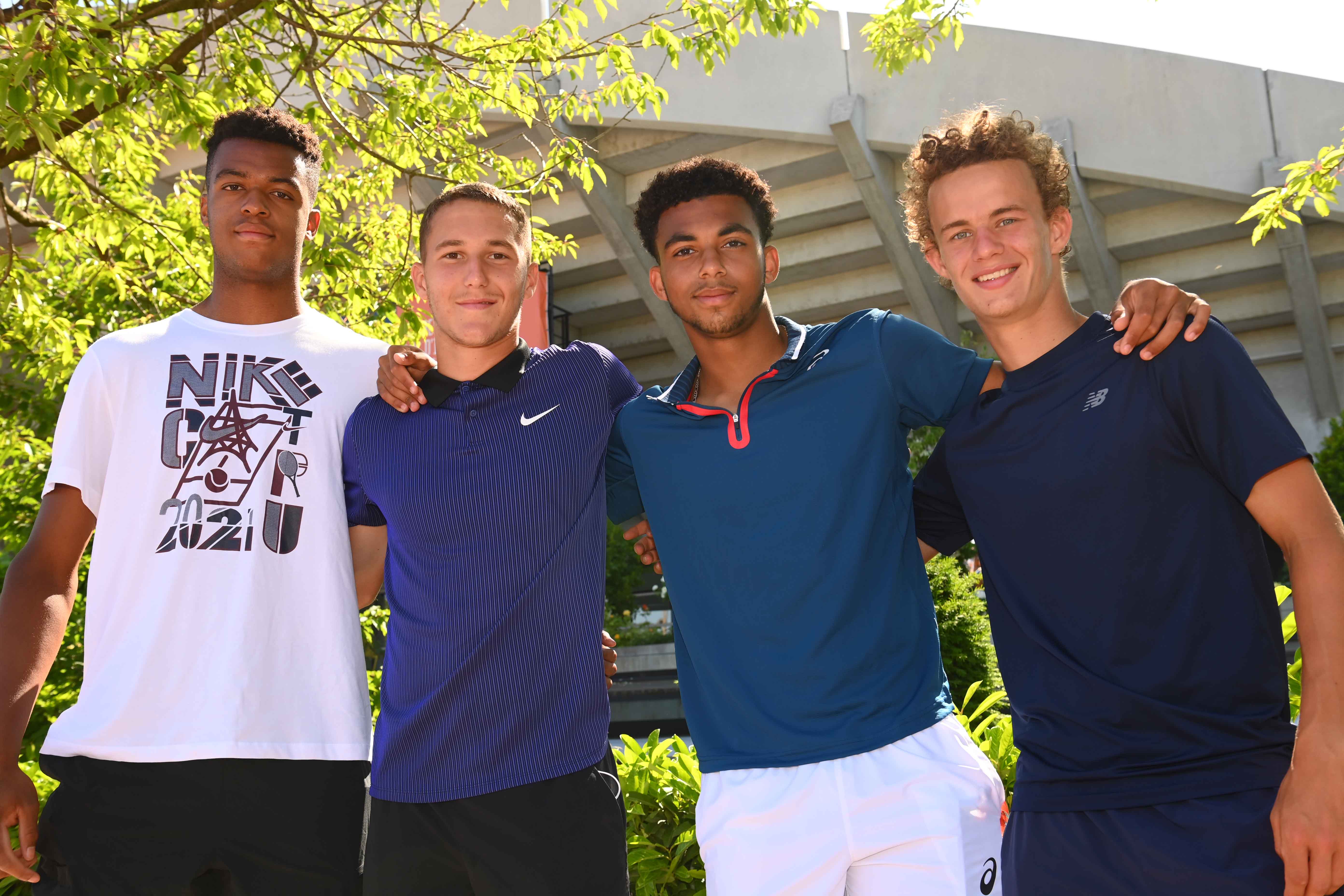 Giovanni Mpetshi-Perricard, Sean Cuenin, Arthur Fils et Luca Van Assche