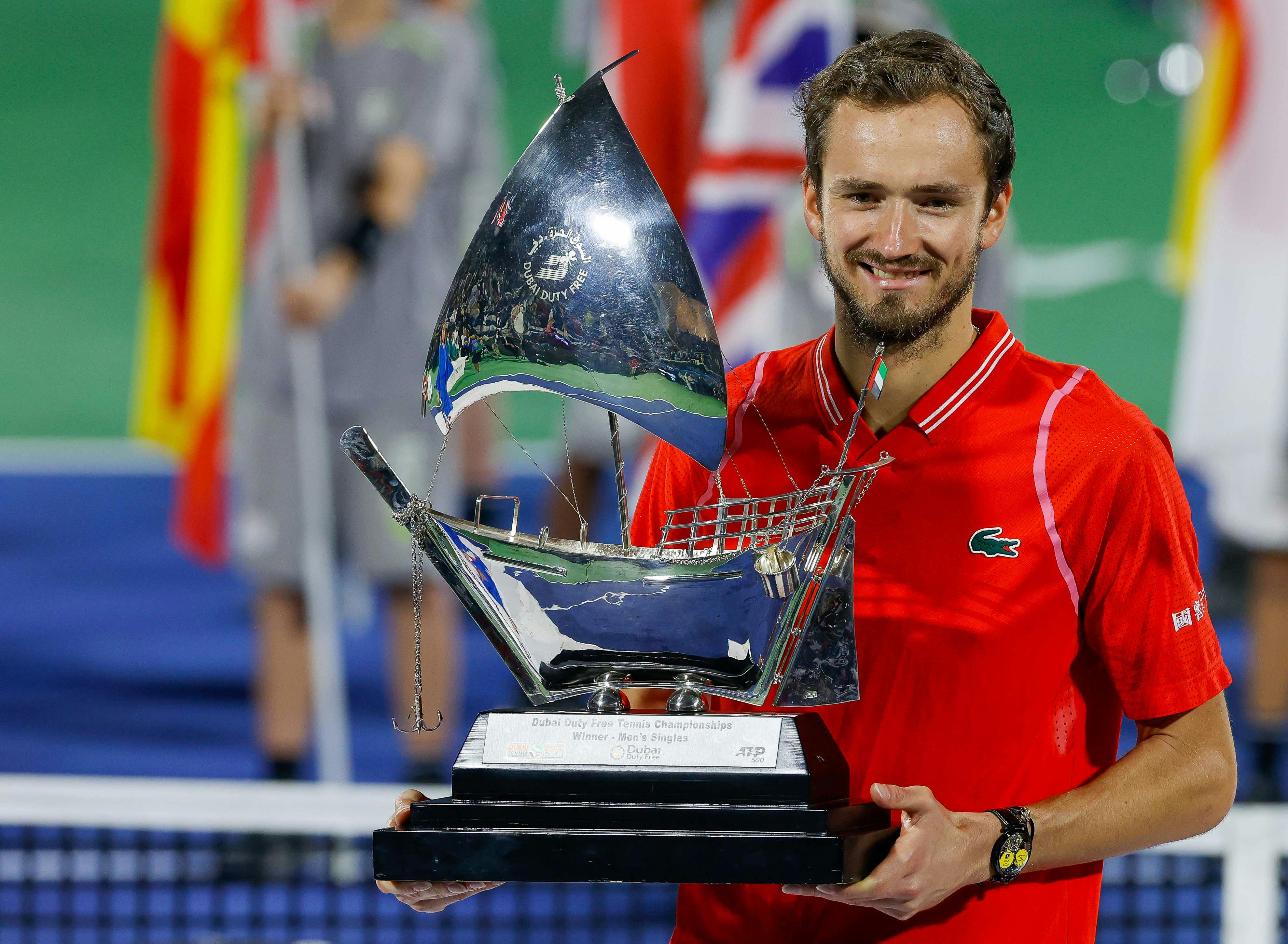 Medvedev ends Djokovic win streak to enter Dubai final