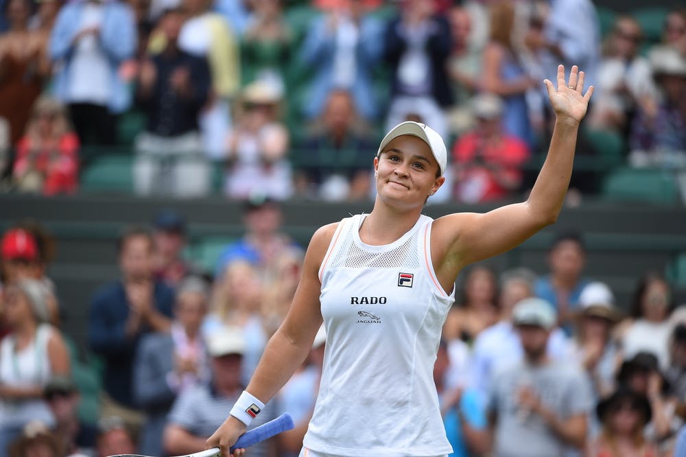 Ashleigh Barty waving at Wimbledon 2019