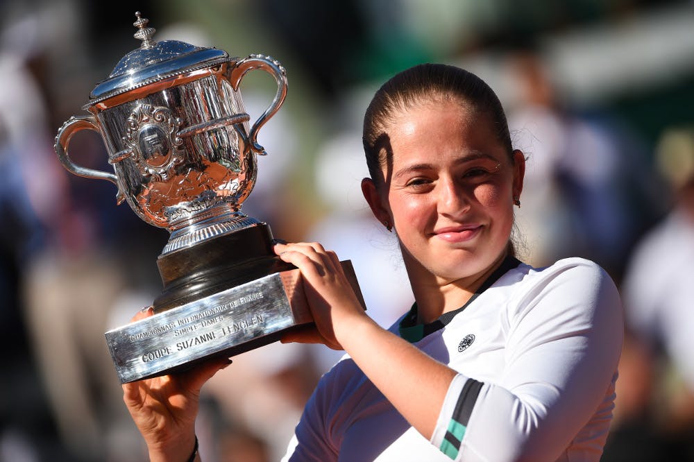 Jelena Ostapenko - Simona Halep, 2017 final: highlights - Roland-Garros - Tournament official site