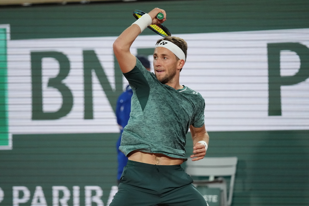 Ruud outlasts Rune to reach first major semi-final - Roland-Garros