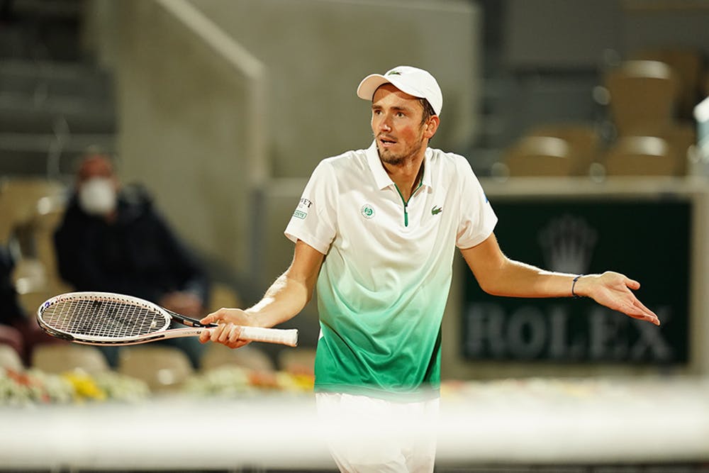 En Direct Iv Medvedev Le Maudit De Paris Roland Garros Le Site Officiel Du Tournoi De Roland Garros 2021