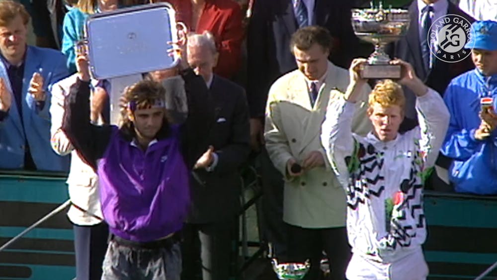 Andre Agassi and Jim Courier during the trophy ceremony at Roland-Garros 1991