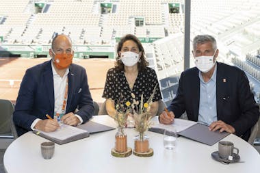 Andrew Georgiou, President, Eurosport and Global Sports Rights & Sports Marketing Services, Amélie Oudéa-Castéra and Gilles Moretton Roland-Garros 2021