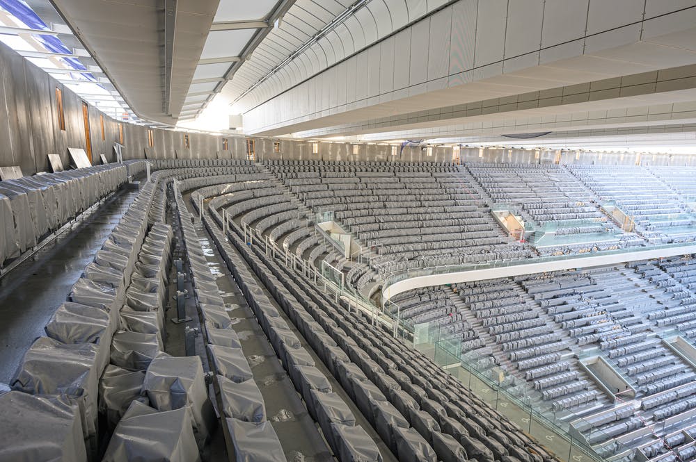 Covered Seats under the Philippe-Chatrier court's roof.
