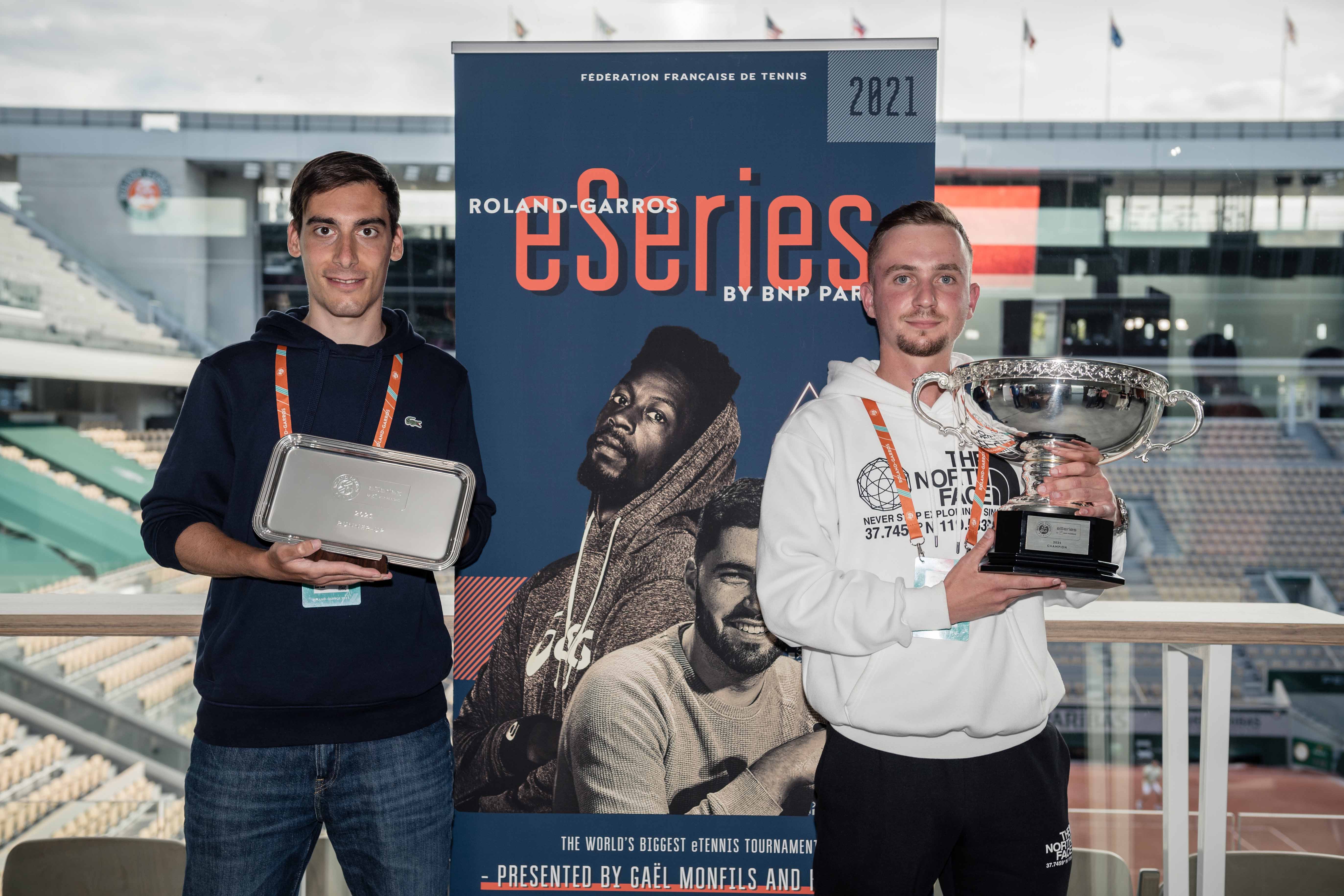 Vainqueur et finaliste des Roland-Garros eSeries by BNP Paribas 2021