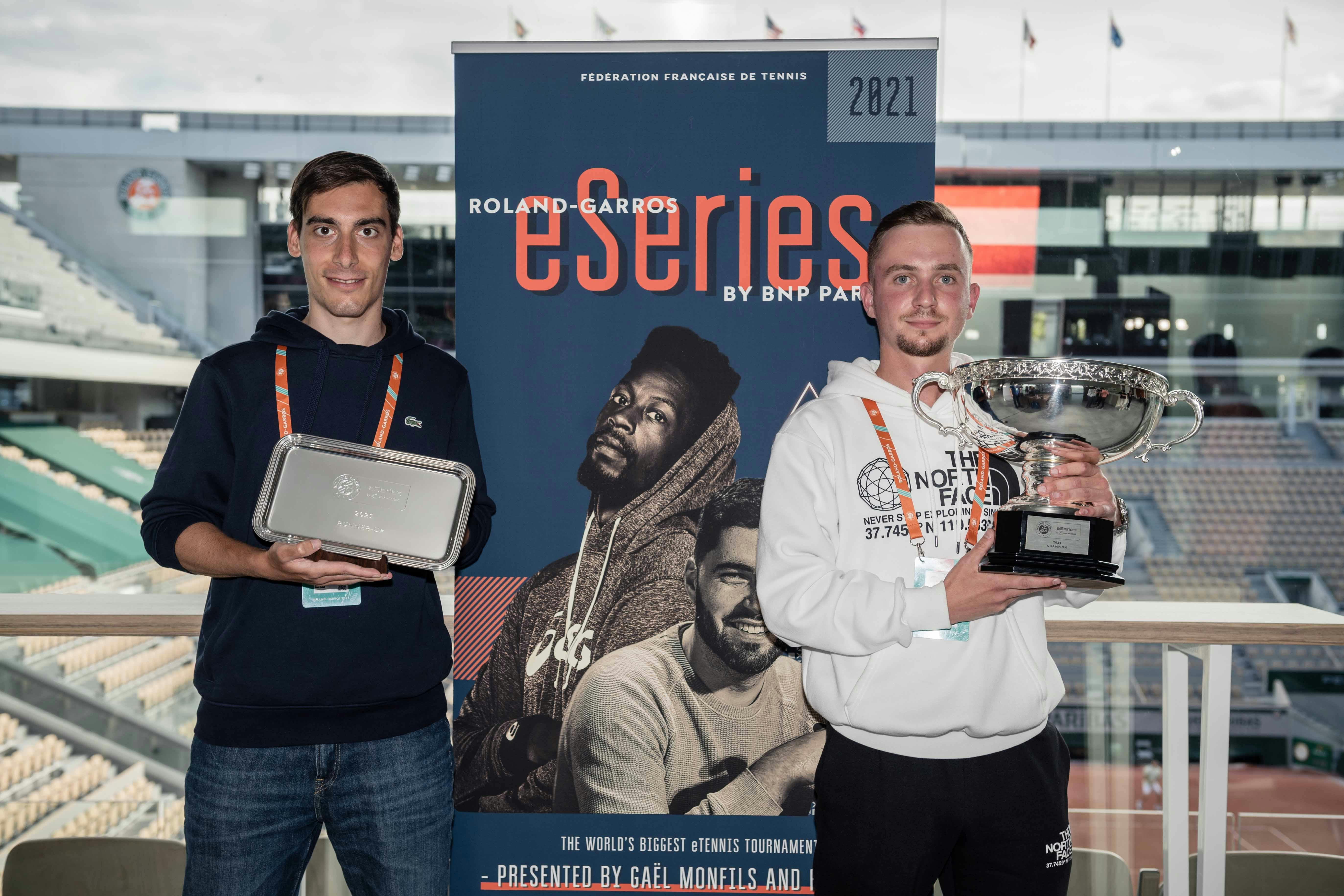 Vainqueur et finaliste des Roland-Garros eSeries by BNP Paribas 2021