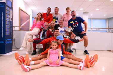 Novak Djokovic, Roland-Garros 2023, trophy, family, clan