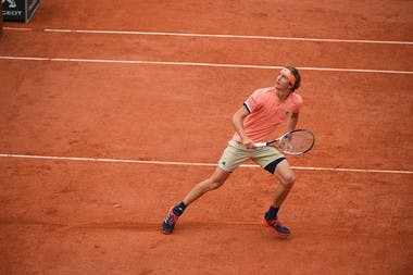 Alexander “Sascha“ Zverev defending on the Roland-Garros 2018 clay