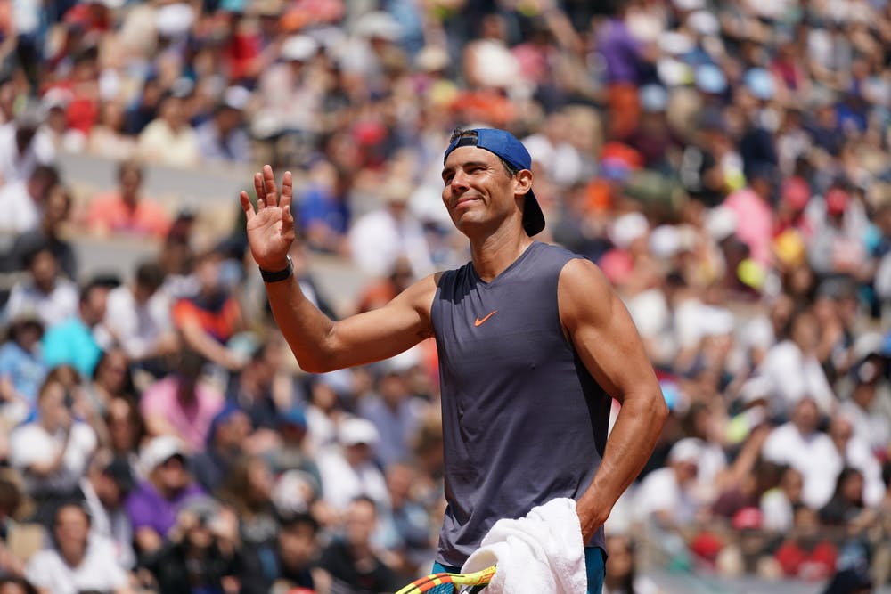 Rafael Nadal thanks the crowd during his practice session on Kids Day.