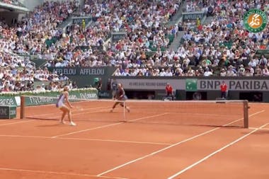 Serena Williams remporte Roland-Garros face à Maria Sharapova en 2013