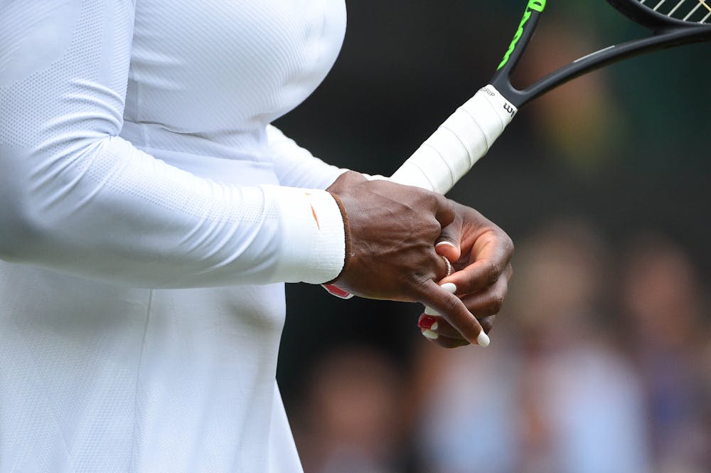Serena Williams remet sa bague Wimbledon 2018. Serena Williams ring details