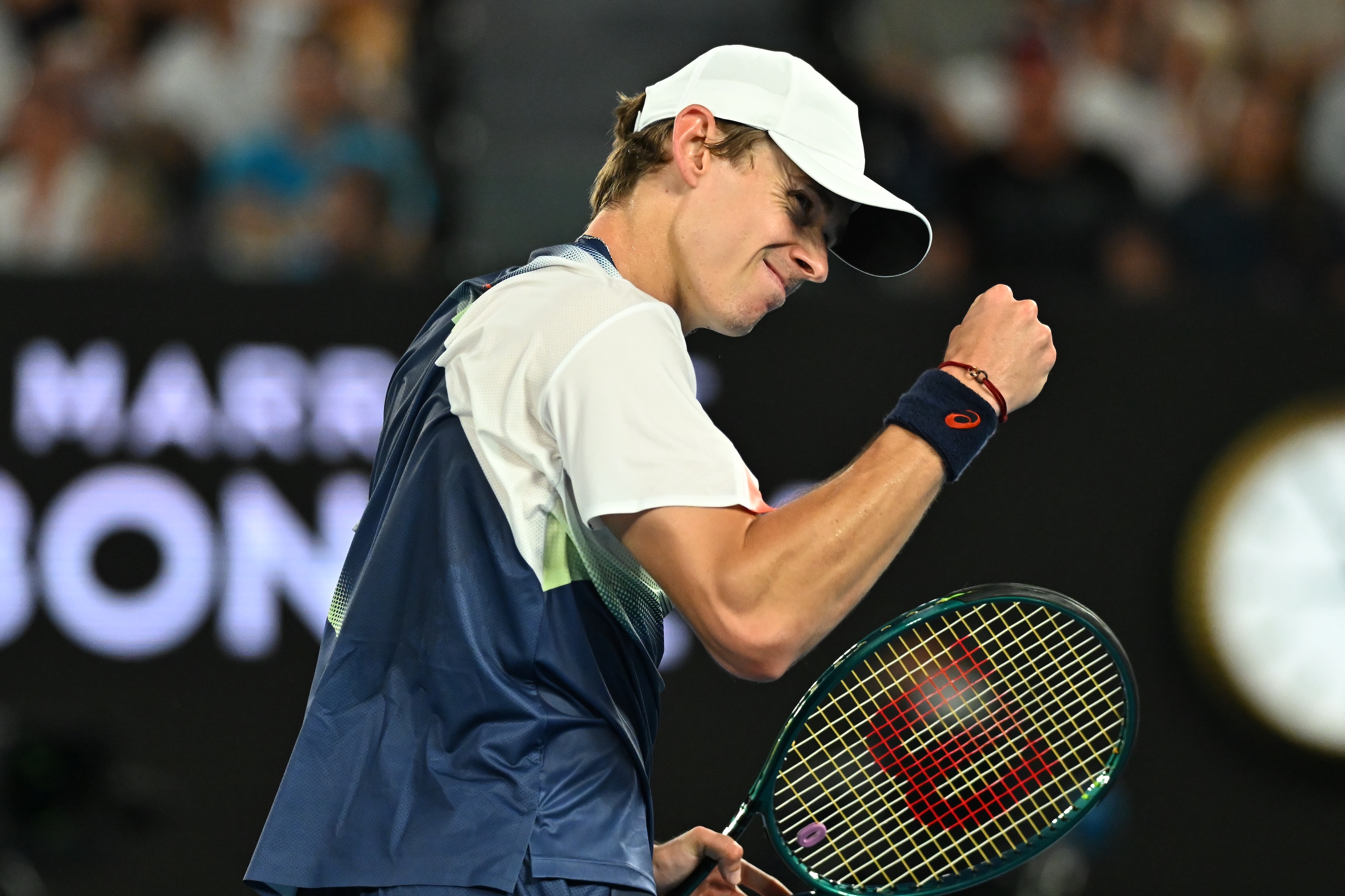 Open D Australie 2025 En Images Roland Garros Le Site Officiel Z5eeSJbqstJ9943L AlexdeMinaur Premiertour1