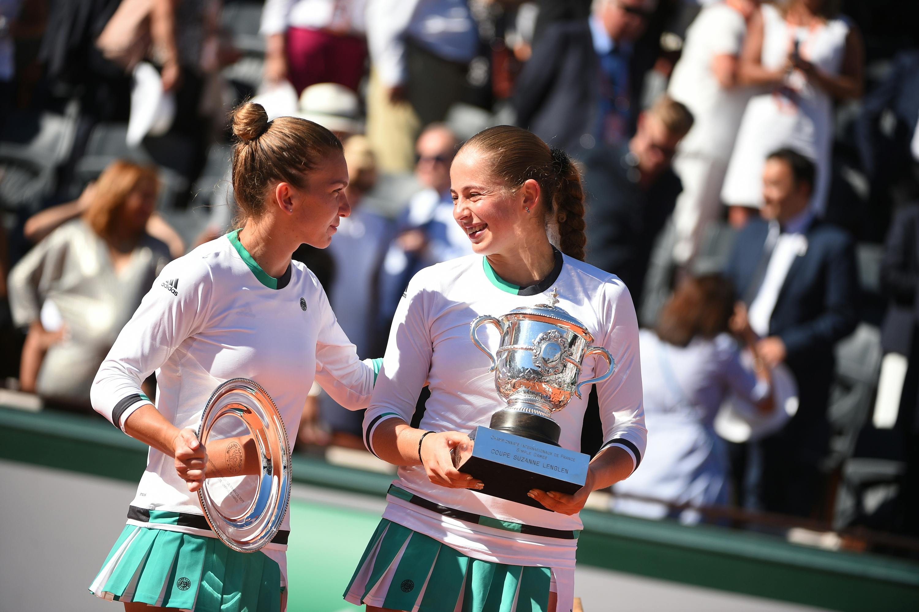 Simona Halep & Jelena Ostapenko, finale dames, remise des prix / Roland-Garros 2017