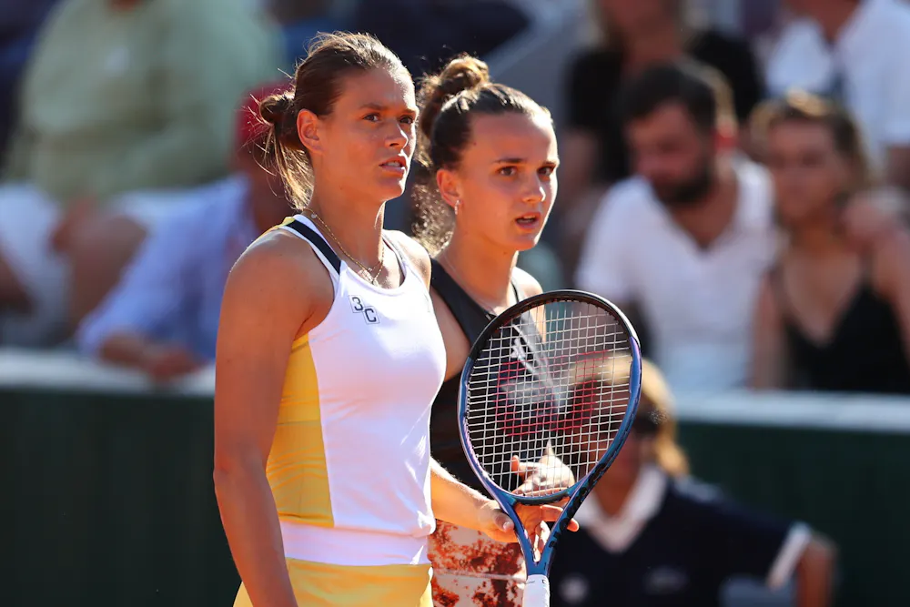 Chloé Paquet & Clara Burel / Roland-Garros 2023 Chloé Paquet & Clara Burel / Roland-Garros 2023