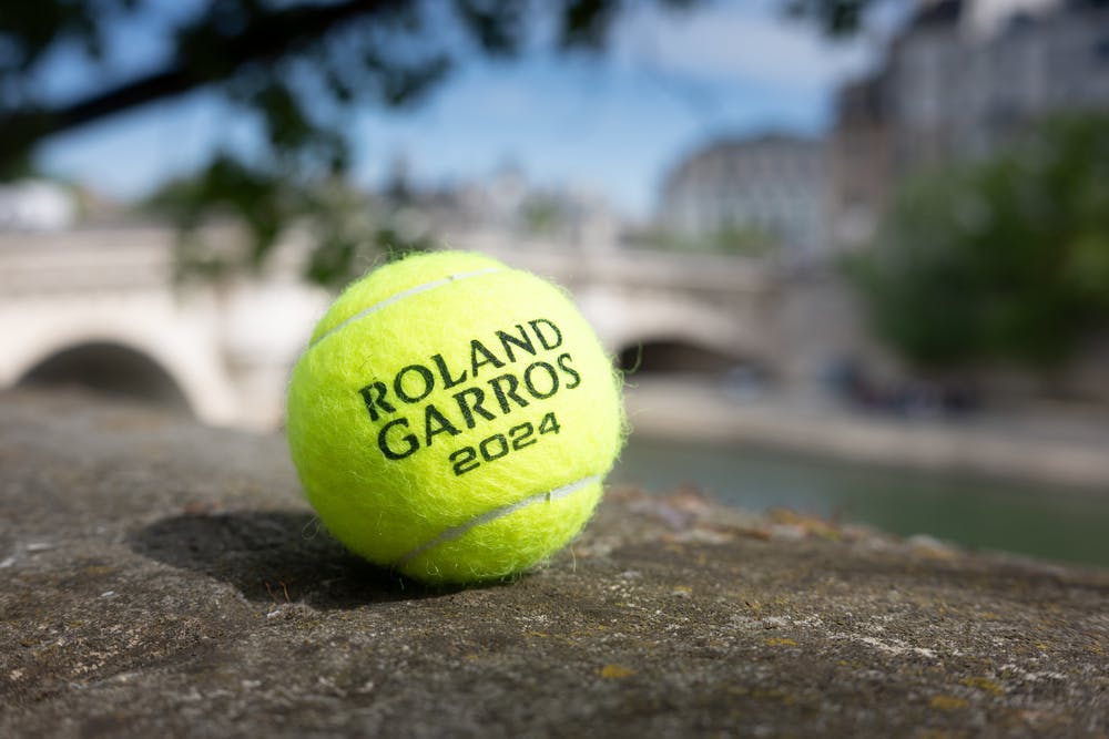Balle officielle Roland-Garros 2024