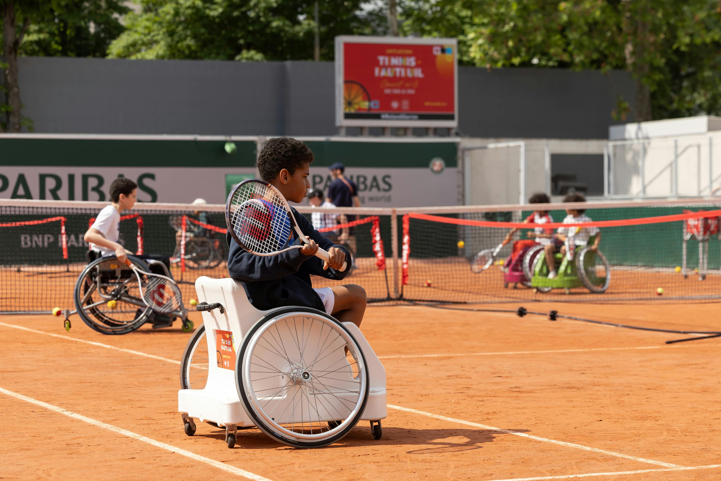 Journée Yannick Noah, Initiation au tennis-fauteuil, Roland-Garros 2024 