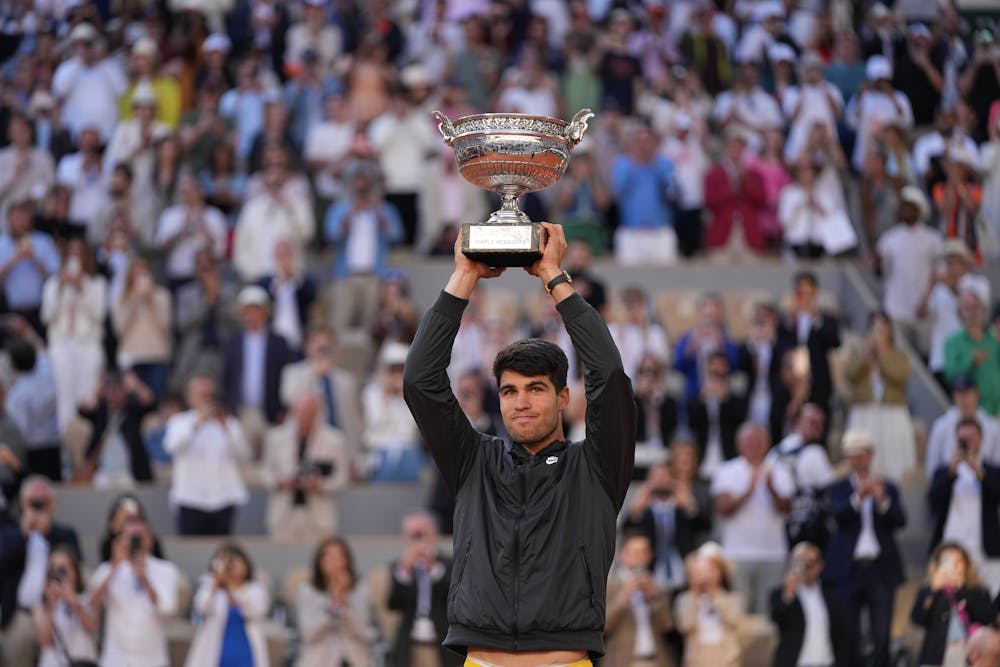 Carlos Alcaraz, finale, trophée, Roland-Garros 2024 Carlos Alcaraz, finale, trophée, Roland-Garros 2024