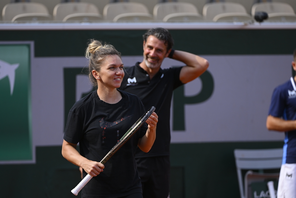 Simona Halep, practice, Roland-Garros 2022