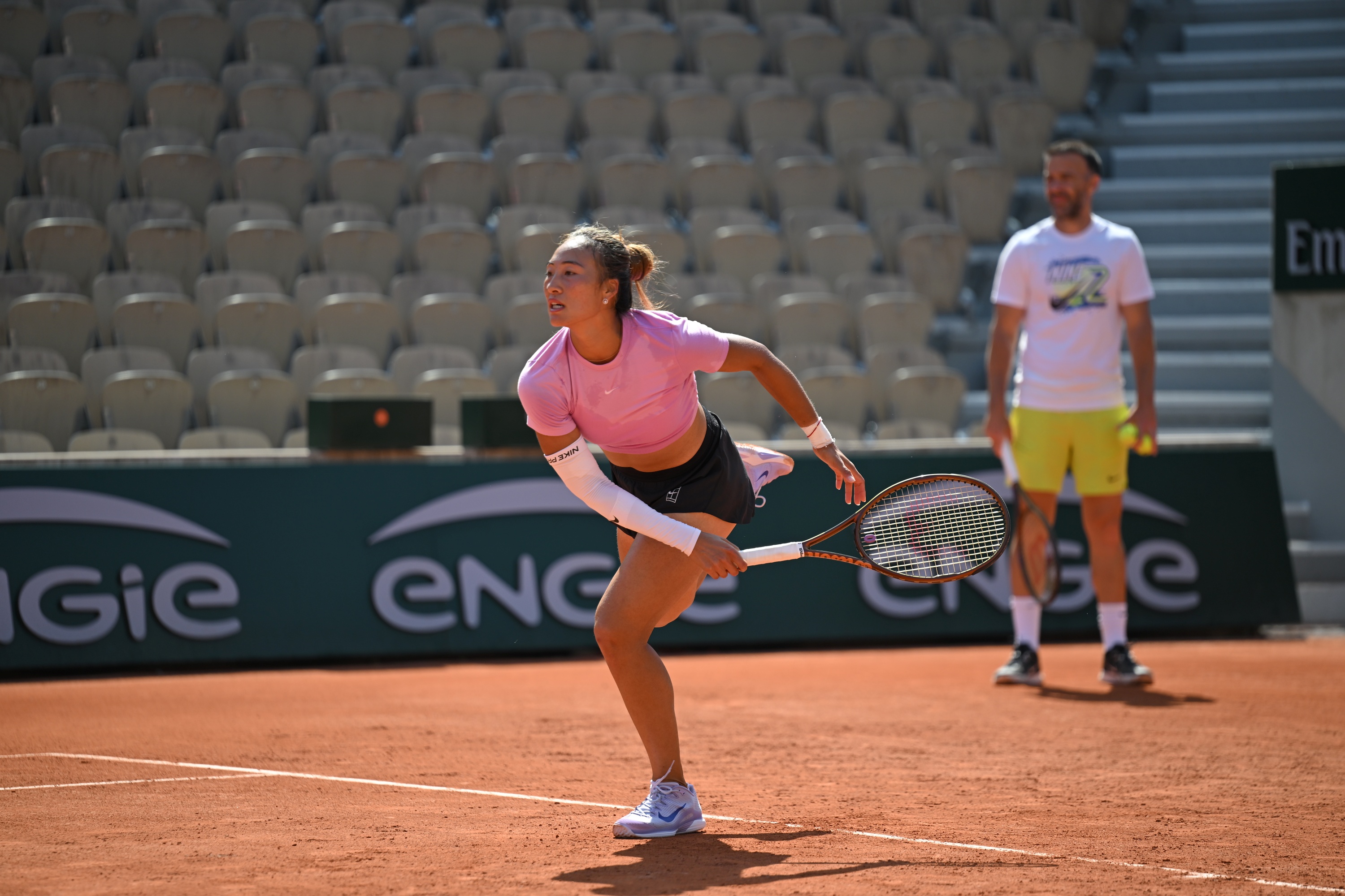 Qinwen Zheng / Practice, Roland-Garros 2025