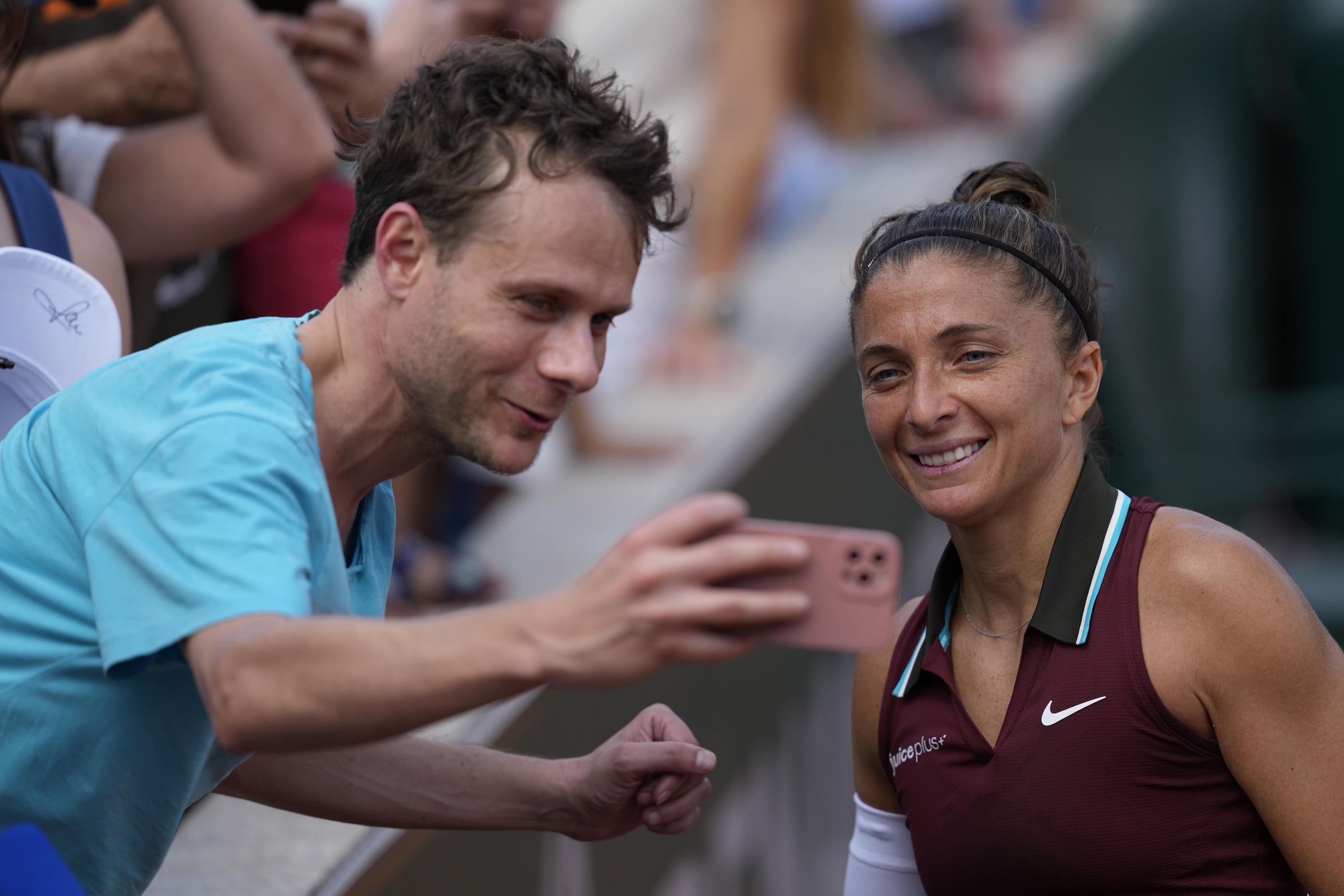 Sara Errani Roland-Garros 2025 first round qualifying