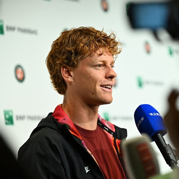 Day 2 - under the lights: Sinner gets started - Roland-Garros 2025 - The official site