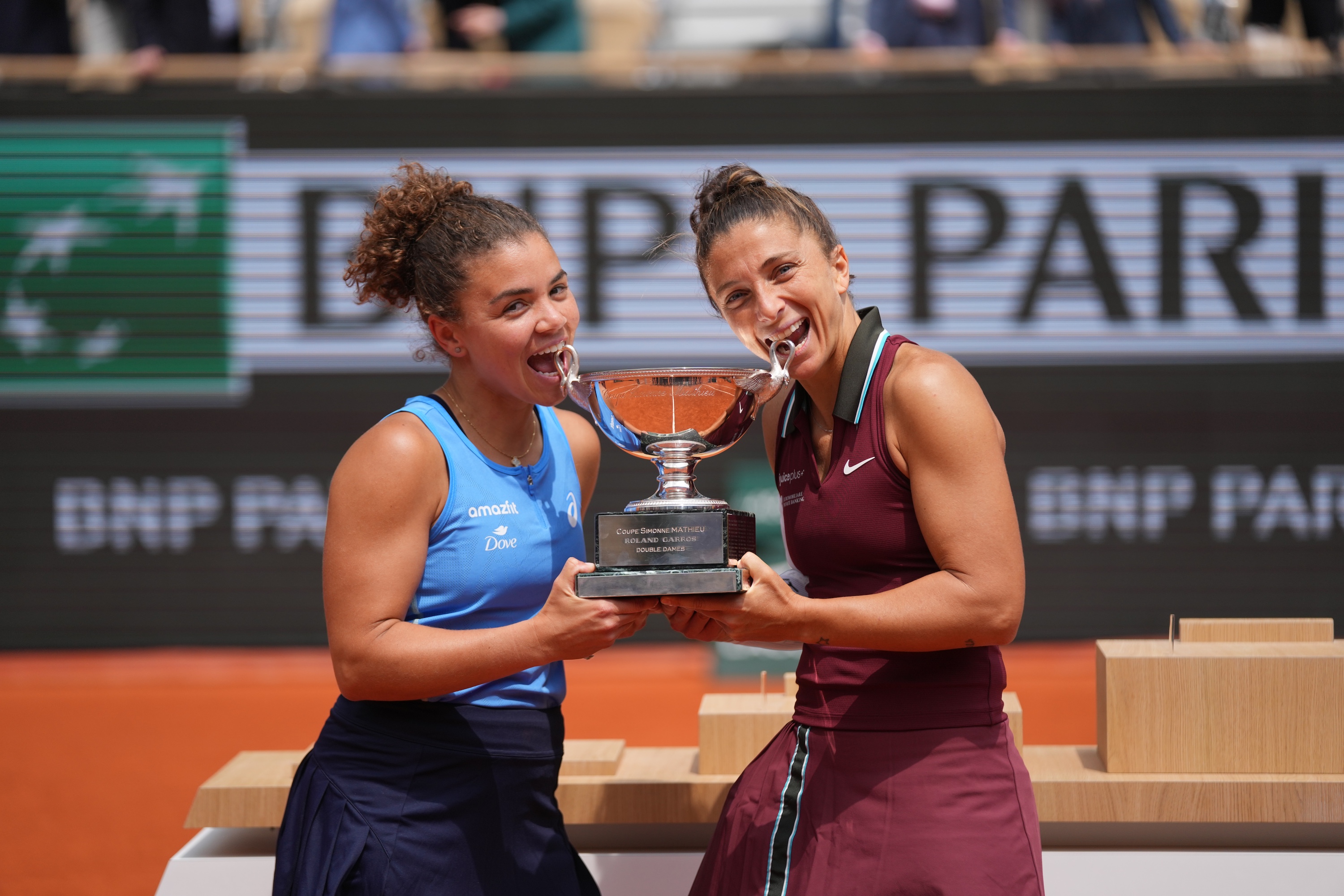 Jasmine Paolini & Sara Errani / Trophée, Roland-Garros 2025