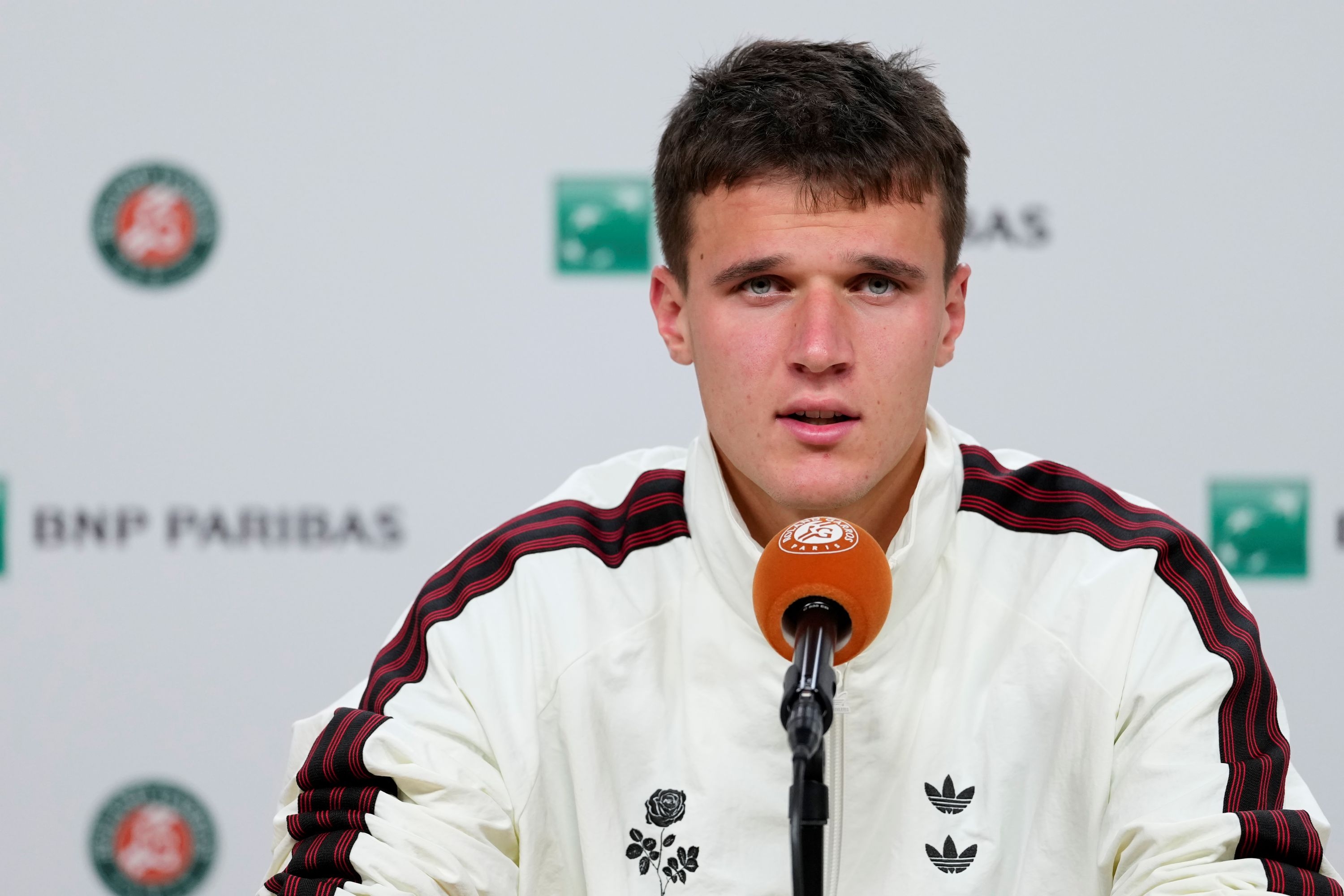 Jakub Mensik / Quarts de finale - conférence de presse Roland-Garros 2026