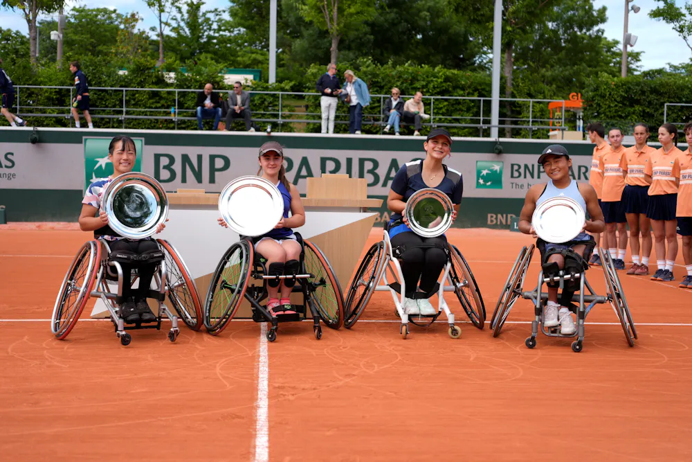 Seira Matsuoka, Luna Gryp, Paula Michelle Lopez Meza et Lucy Heald / Tennis-fauteuil / double filles finale Roland-Garros 2026 